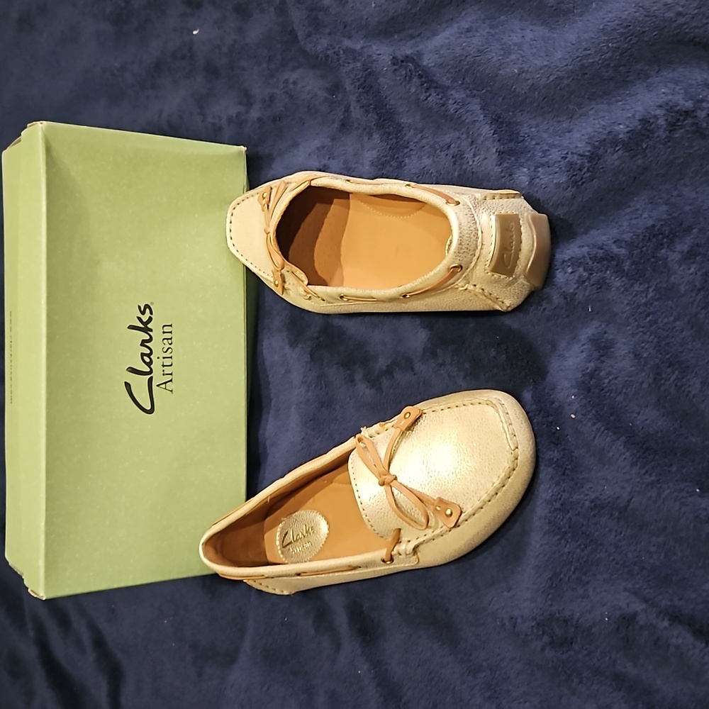 Shoes - Picture 3 of 3